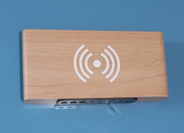 Reloj Despertador Cargador Inalámbrico Madera