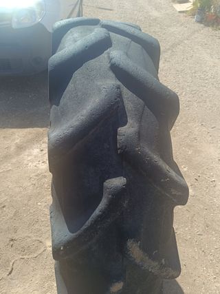 Rueda Tractor Pirelli TM 200 14.9 R28