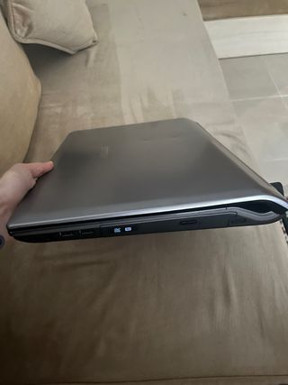 Portátil ASUS i7 6GB RAM 256GB SSD GEFORCE