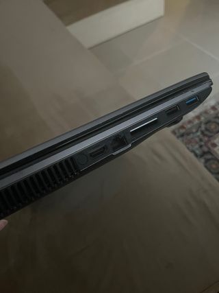 Portátil ASUS i7 6GB RAM 256GB SSD GEFORCE
