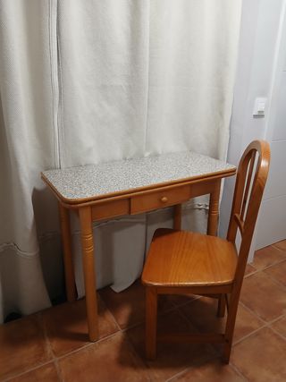 MESA Y SILLA