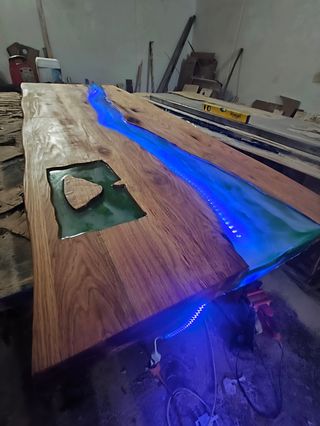 Mesa o cabezal de resina epoxi con luces LED