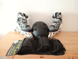 Patines en línea, casco y protecciones