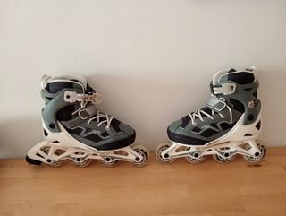 Patines en línea, casco y protecciones