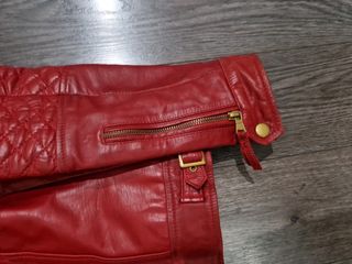 Chaqueta Piel Roja Talla S Zara.