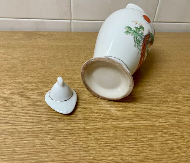 Jarrón chino de porcelana con fénix y sol