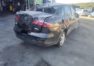 346913 rejilla paragolpes del seat cordoba berlina