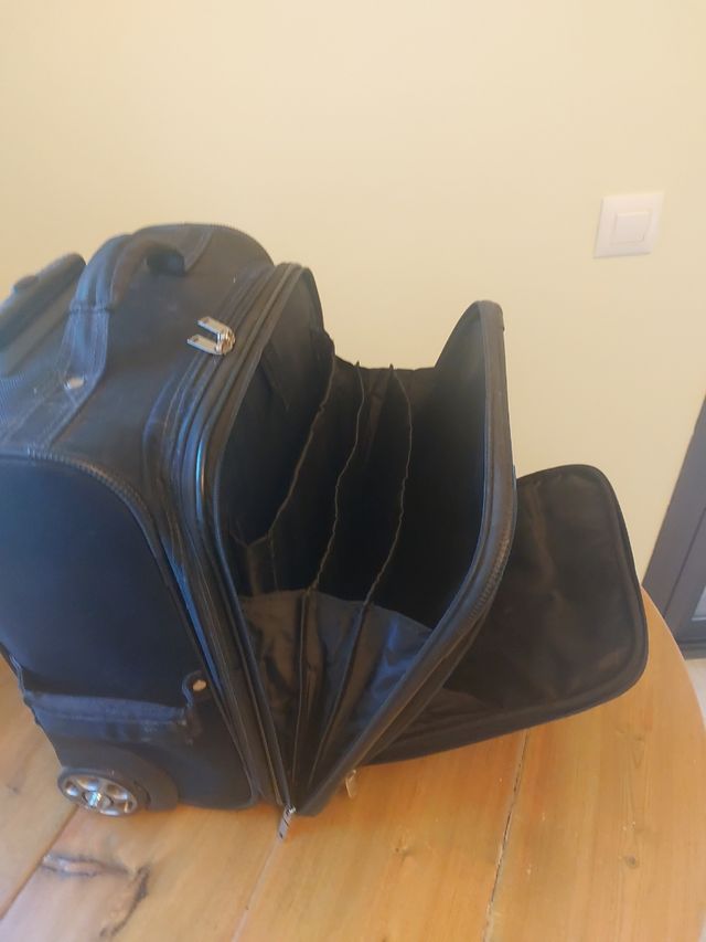 Maletín para portátil con ruedas