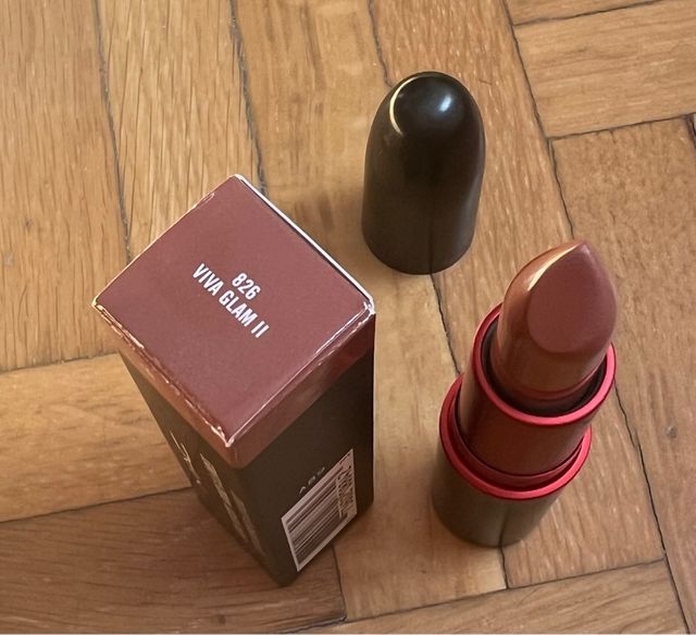 Labial MAC Viva Glam II 826