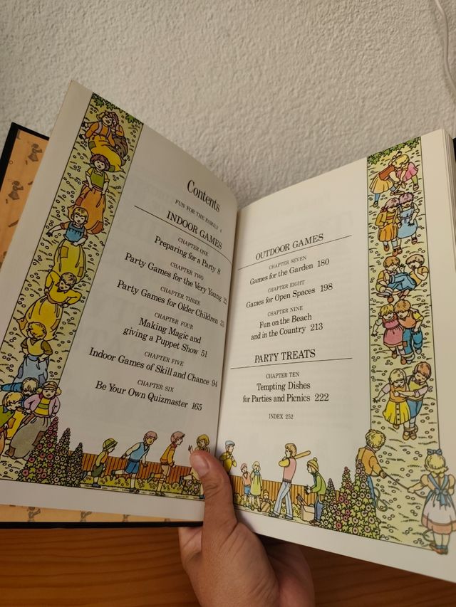 Readers Digest book of family games and party t...