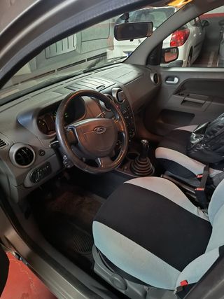 Ford Fusion 2004