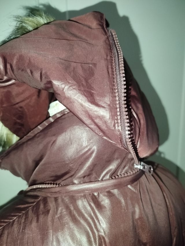 Chaleco acolchado Burdeos con capucha