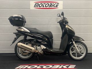 HONDA SCOOPY SH300i