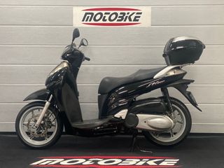 HONDA SCOOPY SH300i