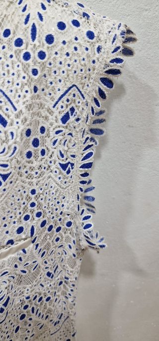 Vestido blanco y azul con encaje Adolfo Domínguez