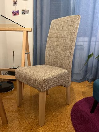 Silla de comedor de tela y madera