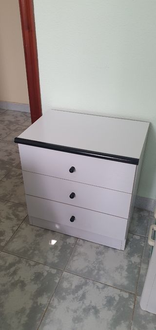 Cómoda/Cajonera pequeña