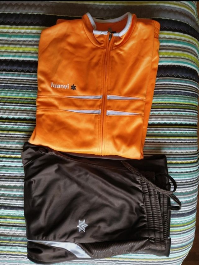 Chándal Luanvi Naranja y Marrón Talla 16