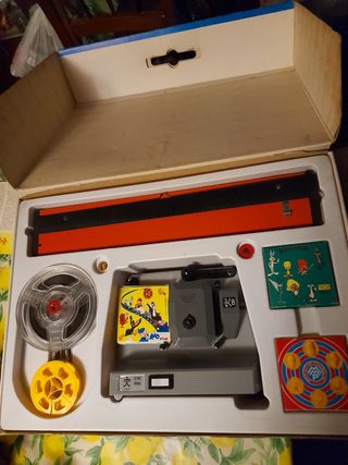 Proiettore Cinebral 8 mm. con Zorro