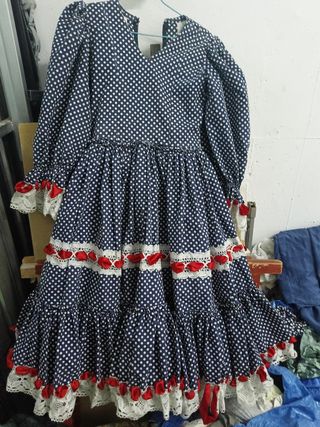 Vestido de gitana azul con lunares blancos