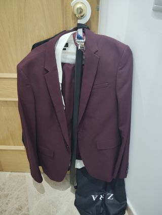 Traje Zara Hombre Morado