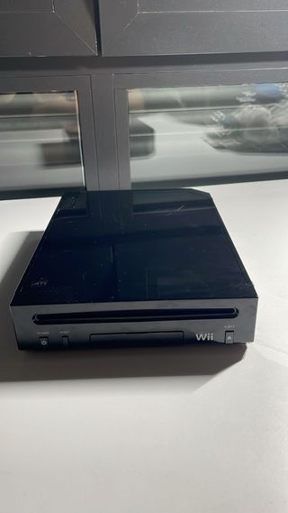 Nintendo Wii Negra con Volante y 2 mandos