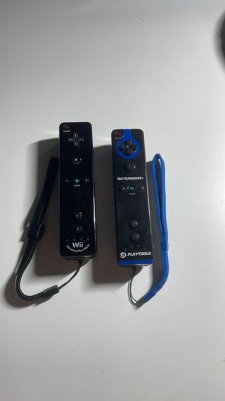 Nintendo Wii Negra con Volante y 2 mandos