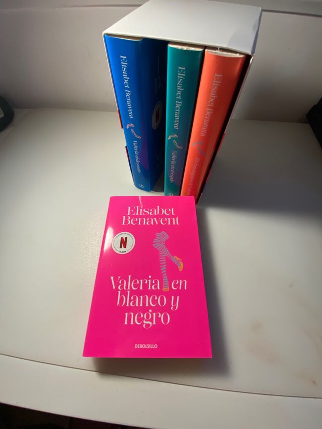 La saga de Valeria (edición estuche): En los za...