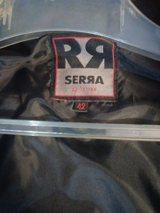 Cazadora de piel negra mujer