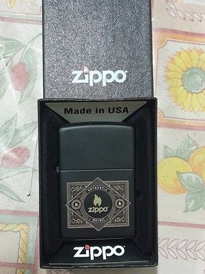 Zippo Raro Cloused Clásic Negro Mate