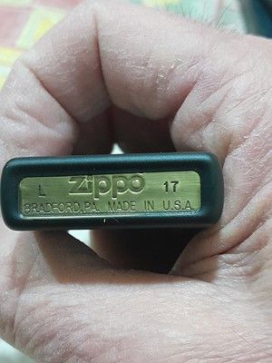 Zippo Raro Cloused Clásic Negro Mate