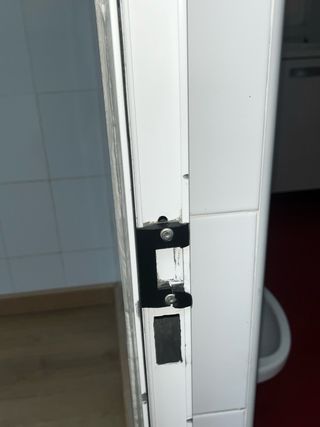 Puerta cristal blindado con cerradura