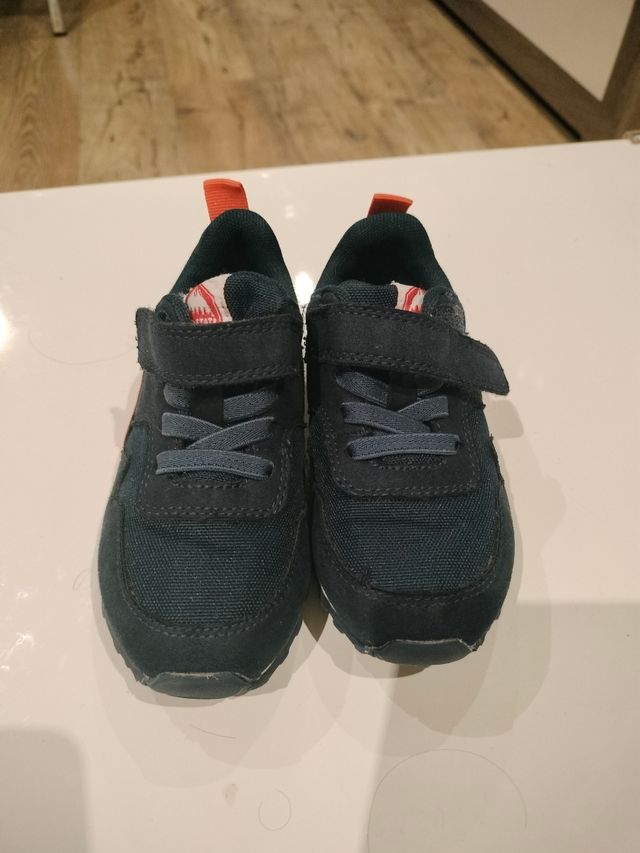 Zapatillas niño azul y coral