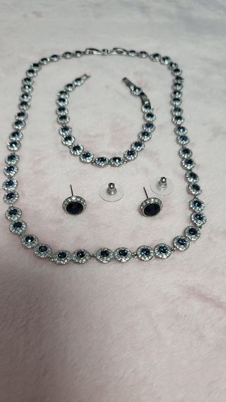 Juego Swarovski Collar y Pulsera Plata