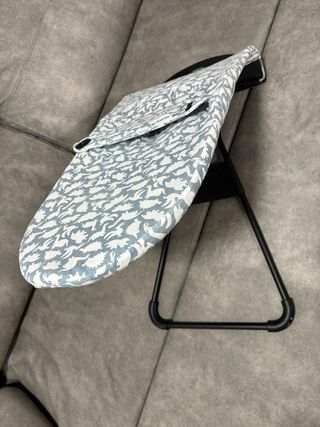 Hamaca BabyBjörn con estampado de dinosaurios