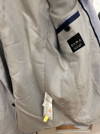 Traje gris