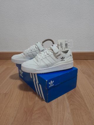Adidas Forum Low J Talla 37 1/3 Blancas