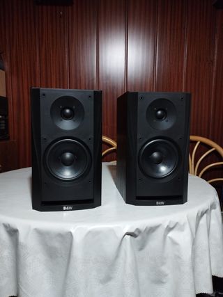 Altavoces Bowers & Wilkins Negros