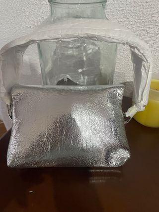 Bolso plateado pequeño Desigual