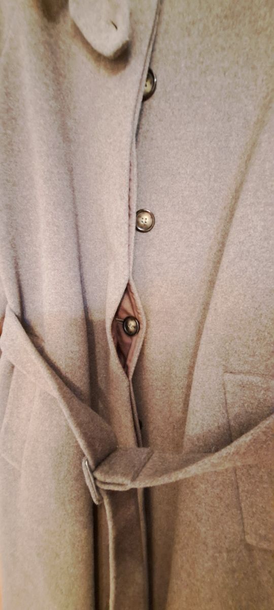 Abrigo de lana marrón, talla 42.