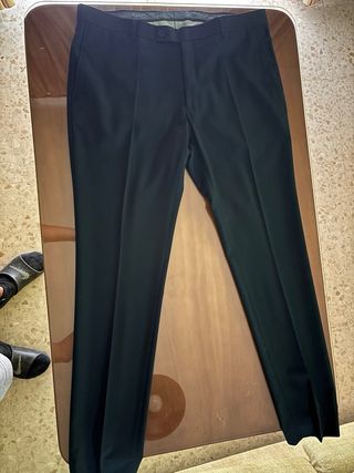 Traje de chaqueta azul oscuro