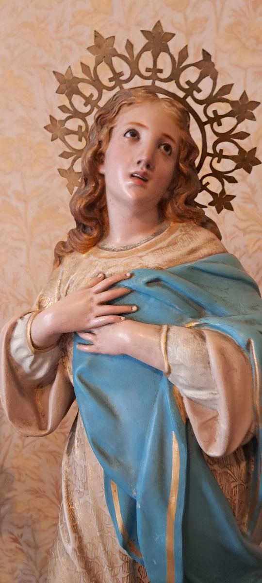 Antigua Virgen con ángeles