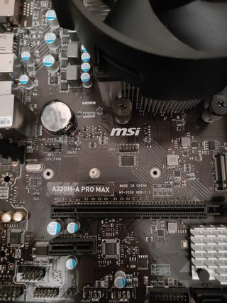 Placa base MSI con procesador