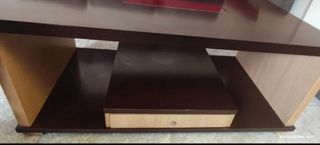 Mesa de centro de madera y cristal