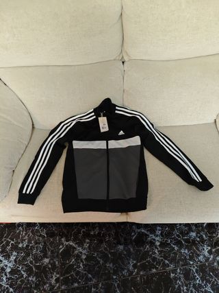 Chaqueta Adidas Unisex Negra y Gris. Talla 11-12 