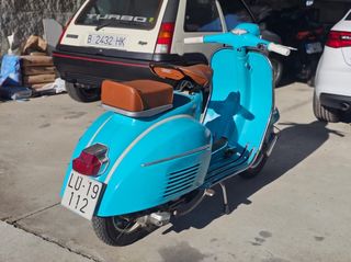 Vespa Sprint Azul