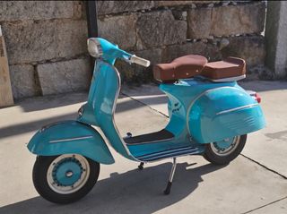 Vespa Sprint Azul