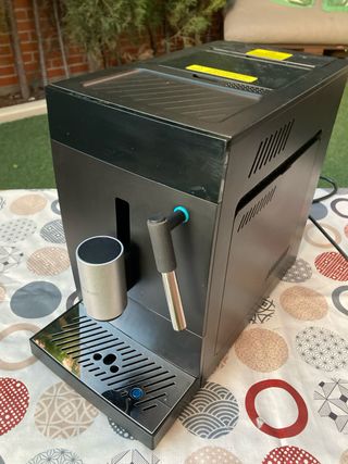 Cafetera Cecotec Superautomática Negra