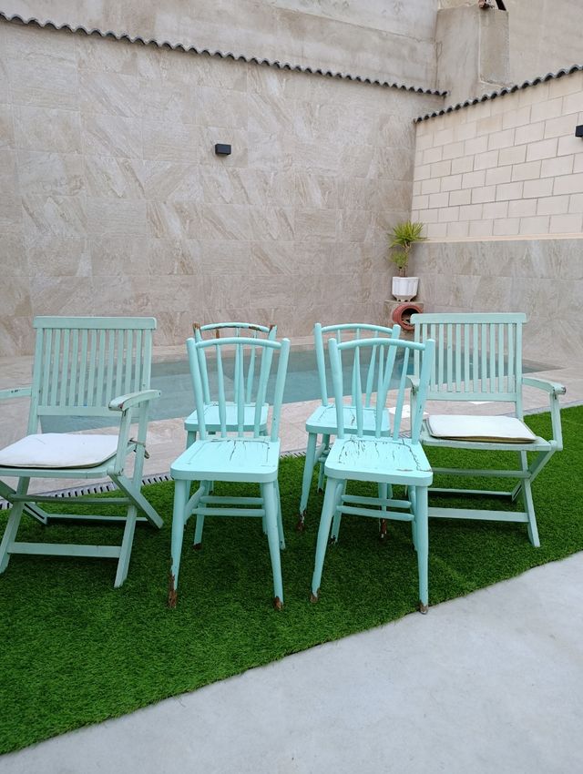 Conjunto mesa y sillas exterior