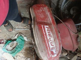 Piezas de moto antiguas